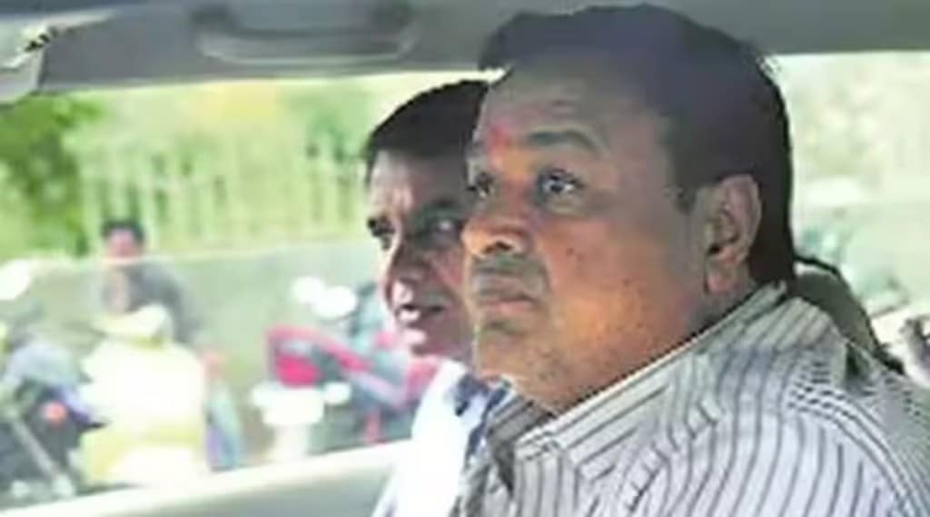 હત્યાના પ્રયાસનો કેસ : HC એ ભાજપના પૂર્વ સાંસદને નિર્દોષ છોડ્યા, કારણ કે તેના ભાઈએ પીડિતાની બહેન સાથે કર્યા લગ્ન હત્યાના પ્રયાસનો કેસ : HC એ ભાજપના પૂર્વ સાંસદને નિર્દોષ છોડ્યા, કારણ કે તેના ભાઈએ પીડિતાની બહેન સાથે કર્યા લગ્ન