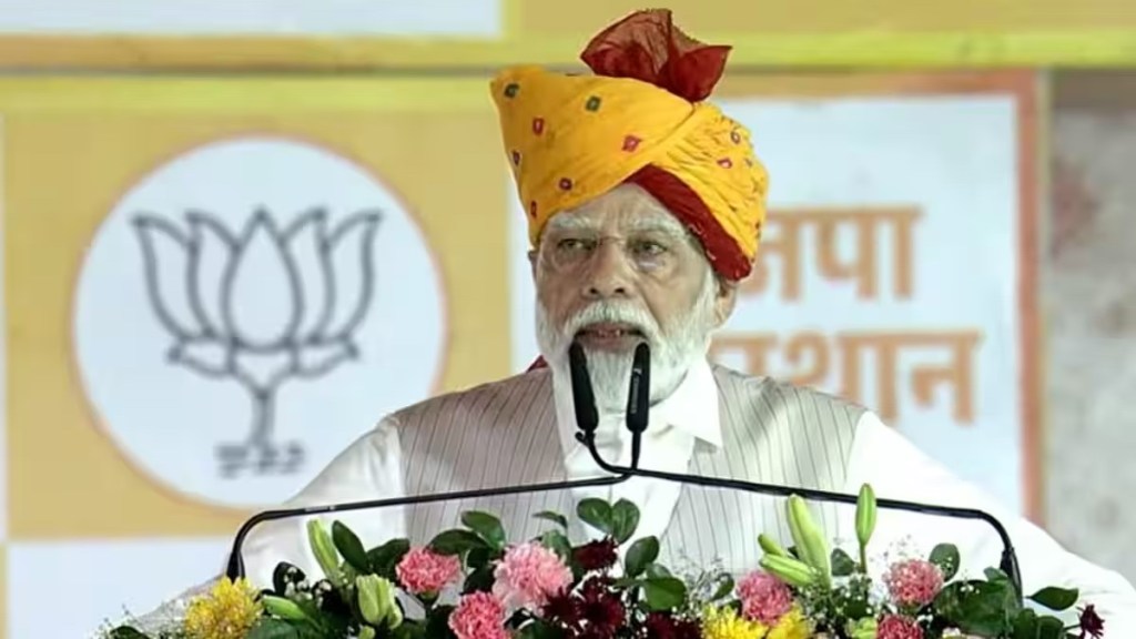 પીએમ નરેન્દ્ર મોદીએ કહ્યું – કોંગ્રેસનો કોન્ટ્રાક્ટ હવે અર્બન નક્સલવાદીઓ પાસે, નારાથી લઇને નીતિઓ સુધી દરેક વસ્તુ કરી રહી છે આઉટ સોર્સ