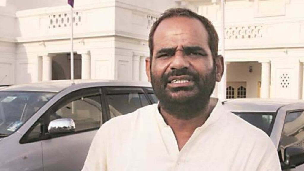 બીજેપી સાંસદ રમેશ બિધુરીએ બીએસપી સાંસદ દાનિશ અલી સાથે કરી દુર્વ્યવહાર, લોકસભા સ્પીકરે આપી ચેતવણી- જો ફરી આવું થશે… બીજેપી સાંસદ રમેશ બિધુરીએ બીએસપી સાંસદ દાનિશ અલી સાથે કરી દુર્વ્યવહાર, લોકસભા સ્પીકરે આપી ચેતવણી- જો ફરી આવું થશે…