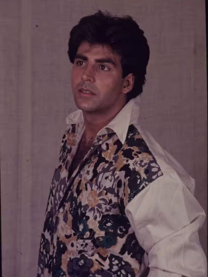 આ સિવાય અક્ષય કુમાર ચાર ફ્લેટનો પણ માલિક છે, દરેકની કિંમત લગભગ 4.5 કરોડ રૂપિયા છે. અક્ષય પાસે ગોવામાં પણ એક લક્ઝુરિયસ વિલા છે જ્યાં તે ઘણીવાર તેના પરિવાર સાથે ક્વોલિટી ટાઇમ પસાર કરવા માટે જાય છે. 