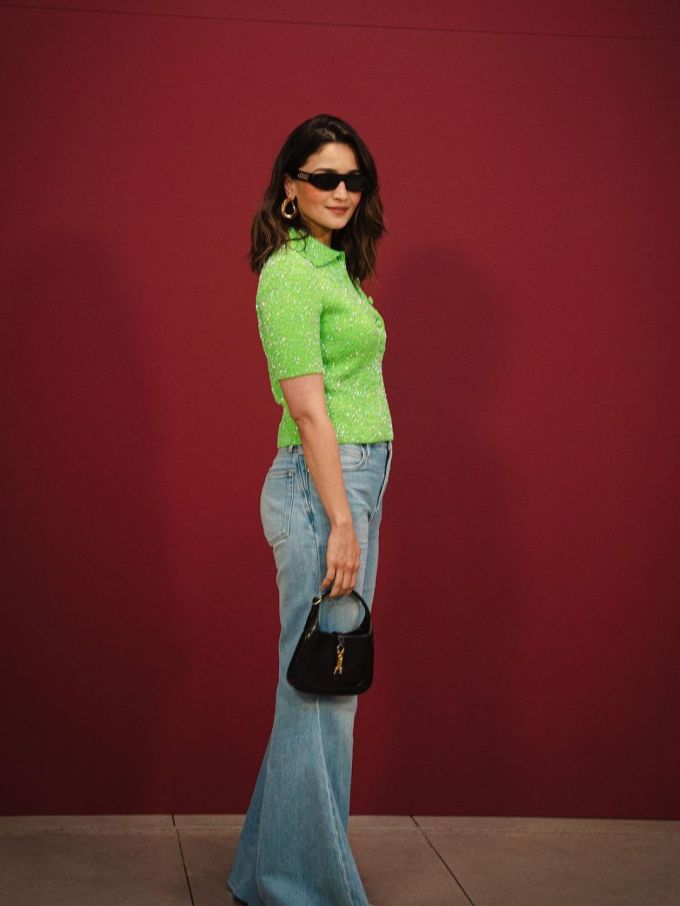 આલિયા ભટ્ટ ઇટલીના મિલાનમાં સ્ટાઇલિશ લૂકમાં નજર આવી હતી