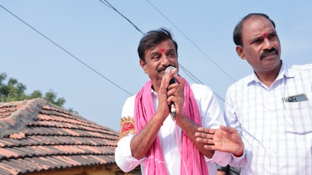 તેલંગાણા વિધાનસભા ચૂંટણી : પ્રચાર દરમિયાન સાંસદ કોથા પ્રભાકર રેડ્ડીને પેટમાં છરી મારી, કાર્યકરોએ હુમલાખોરને માર માર્યો