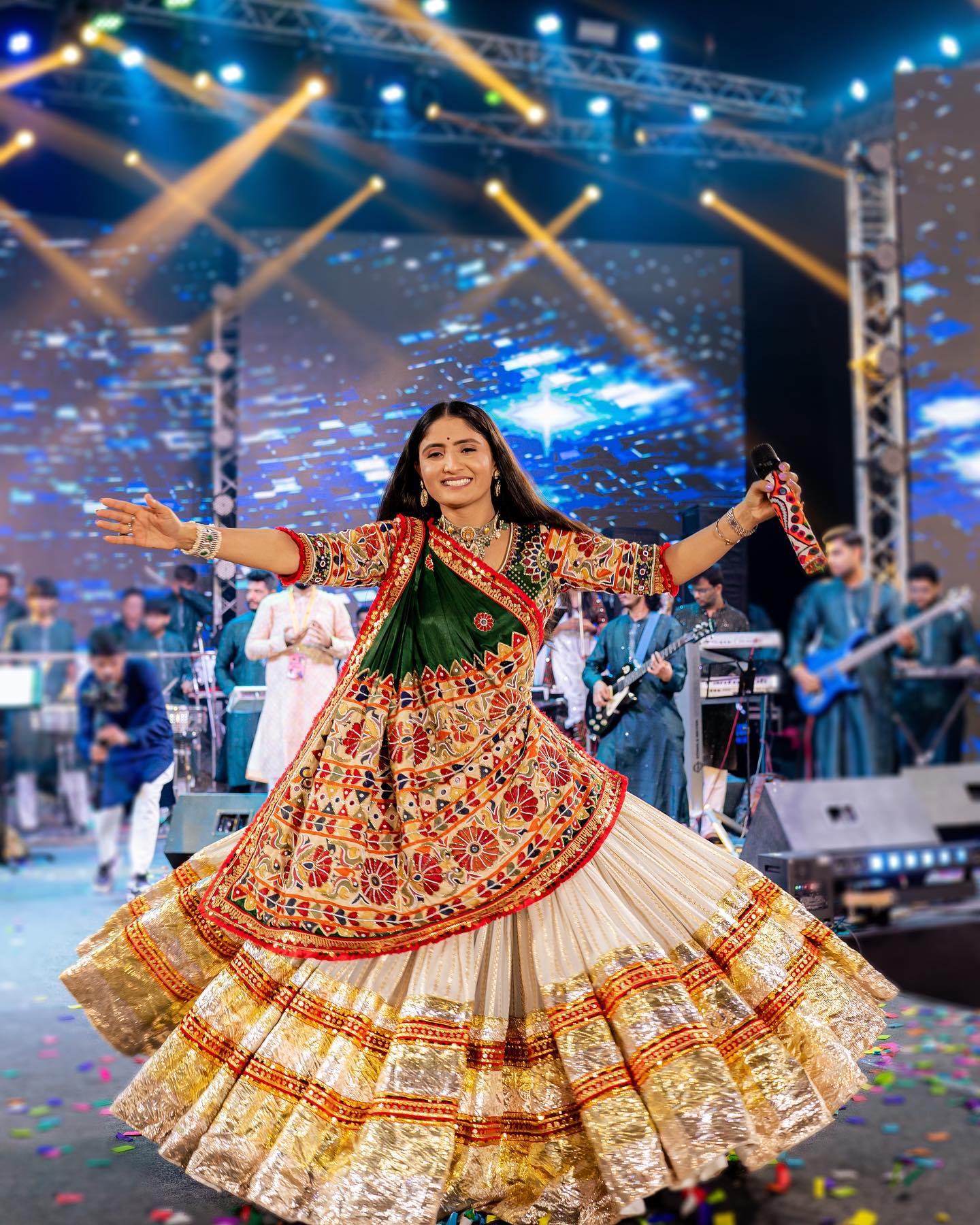 Viral Gujarati Reels: Kinjal Thakor's Latest Hits