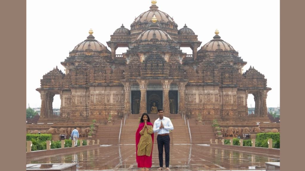 busy schedule of the G20 Summit, both Prime Minister of the UK, Rishi Sunak, and his wife took time to have darshan at</p></p><p>Akshardham, New Delhi, 2023