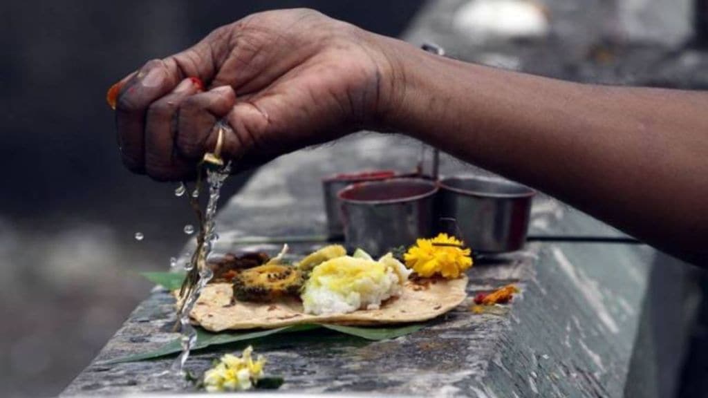 Pitru Paksha 2023 : પિતૃ પક્ષમાં કાળા તલના 4 સિદ્ધ જ્યોતિષ ઉપાય કરો, પિતૃઓ પ્રસન્ન થશે અને ધન સંપત્તિના આશીર્વાદ આપશે