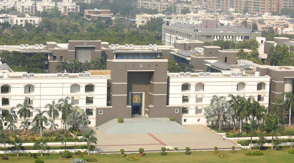 ઈસરોના કર્મચારી સામે સાયબર આતંકનો કેસ – જામીન નહીં, ગુજરાત હાઈકોર્ટે કહ્યું – ‘ટ્રાયલ આગળ ન વધે તો 6 મહિના પછી સંપર્ક કરી શકો છો’