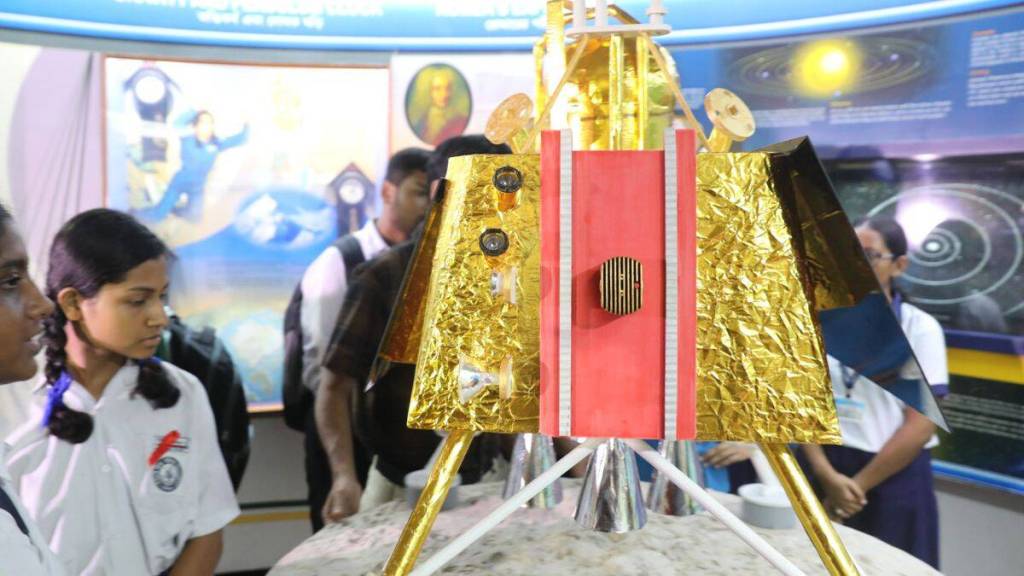 Chandrayaan-3 Update : ચંદ્રયાન-3ના લેન્ડર અને રોવર ફરી સક્રિય થશે કે નહીં? ઈસરોના વૈજ્ઞાનિકે કહી મોટી વાત