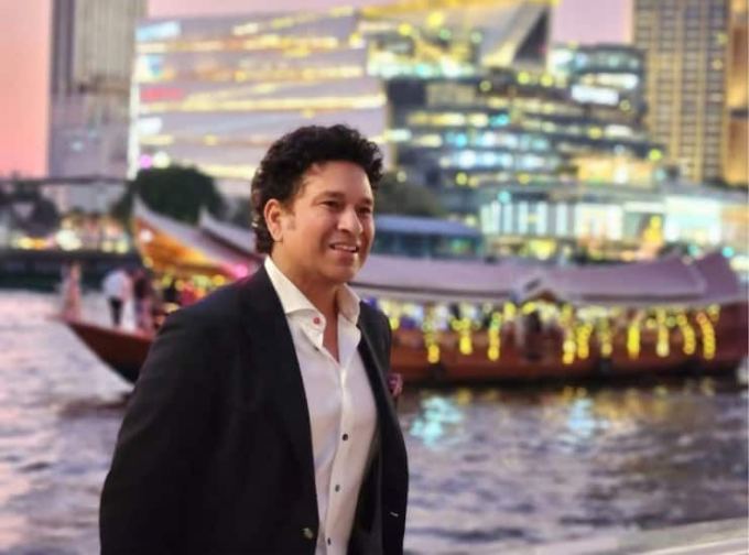 આ તસવીરો શેર કરવાની સાથે જ સચિને પોસ્ટને એક કેપ્શન પણ આપી છે, જેમાં તેણે તેના ચાહકોને વિજયાદશમીની શુભકામનાઓ આપી છે.