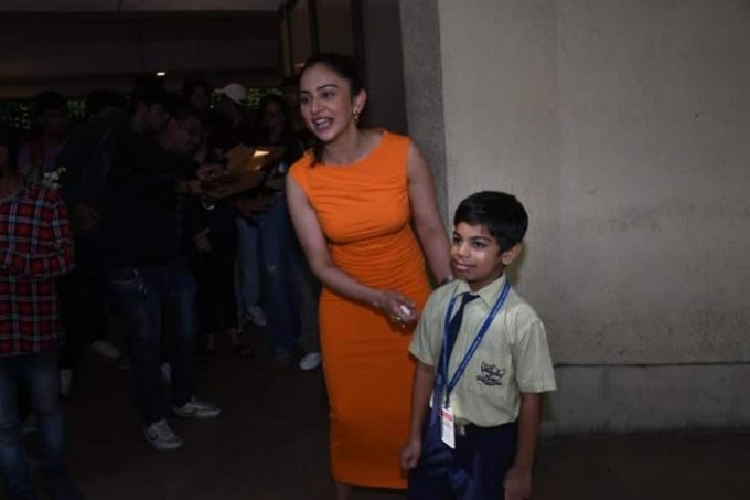 તમને જણાવી દઈએ કે રકુલ પ્રીત સિંહ આ દિવસોમાં પોતાની ફિલ્મ 'આયલન'ને લઈને ચર્ચામાં છે. આ ફિલ્મ આવતા વર્ષે રિલીઝ થશે.<br> (ફોટો સોર્સઃ ઈન્ડિયન એક્સપ્રેસ)