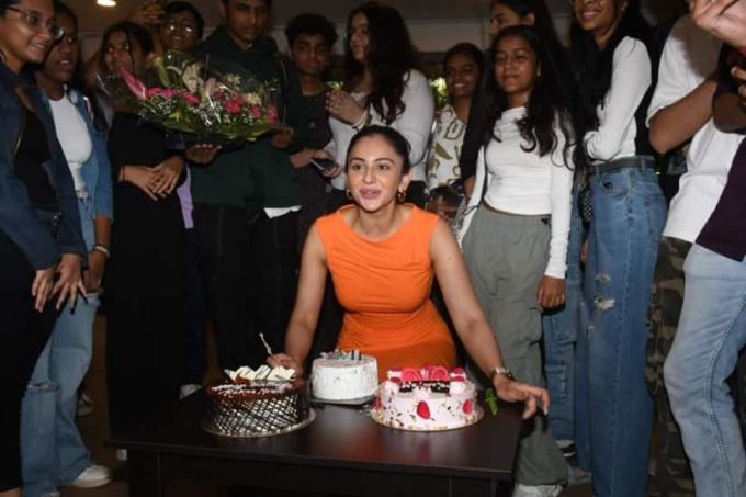 અભિનેત્રી તેના જન્મદિવસને લઈને ખૂબ જ ઉત્સાહિત દેખાતી હતી.