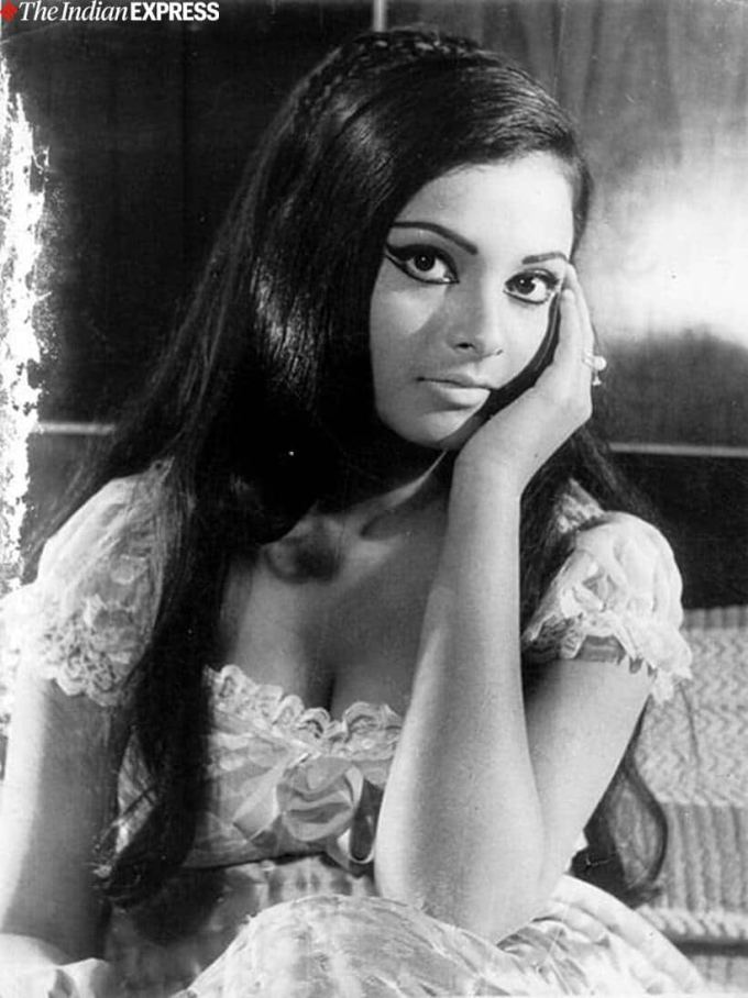 હેપ્પી બર્થ ડે રેખાઃ બોલિવૂડ સ્ટાઈલની વાત કરવામાં આવે તો રેખા વિના વાતચીત અધૂરી ગણાય. આજે તે 69 વર્ષની થઈ ગઈ છે. અહીં અમે તમને તેમના વિશે જણાવી રહ્યા છીએ. ફોટા જોવા માટે સ્ક્રોલ કરો. (ફોટોઃ એક્સપ્રેસ આર્કાઇવ)