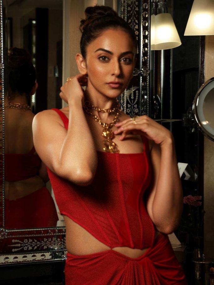 Rakul Preet Singh : રકુલ પ્રીત સિંહનો શાનદાર રેડ સ્ટાઇલિશ લૂક જોયો કે નહીં? જુઓ ફોટા