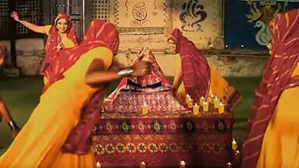 પીએમ નરેન્દ્ર મોદીએ લખેલા ‘ગરબા’ ગીત પર બન્યો મ્યુઝિક વીડિયો, નવરાત્રી પહેલા થયો રિલીઝ