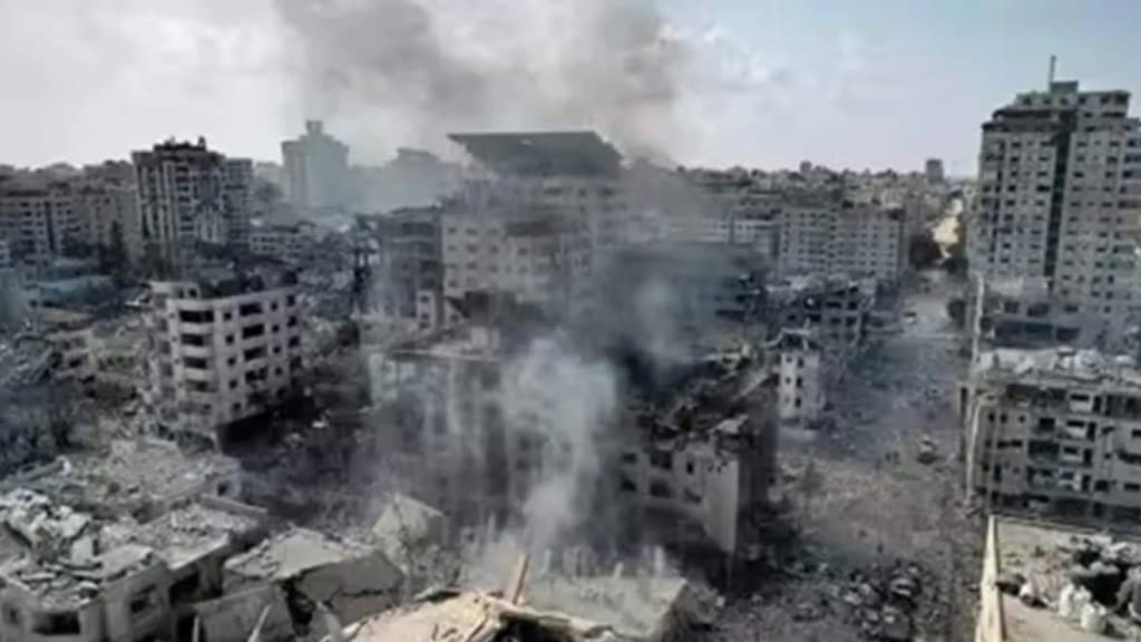 Israel Hamas war : ગાઝાની સૌથી મોટી હોસ્પિટલ ઇંધણના અભાવે ઠપ, OTને બદલે રૂમમાં થઈ રહ્યા છે ઓપરેશન Israel Hamas war : ગાઝાની સૌથી મોટી હોસ્પિટલ ઇંધણના અભાવે ઠપ, OTને બદલે રૂમમાં થઈ રહ્યા છે ઓપરેશન