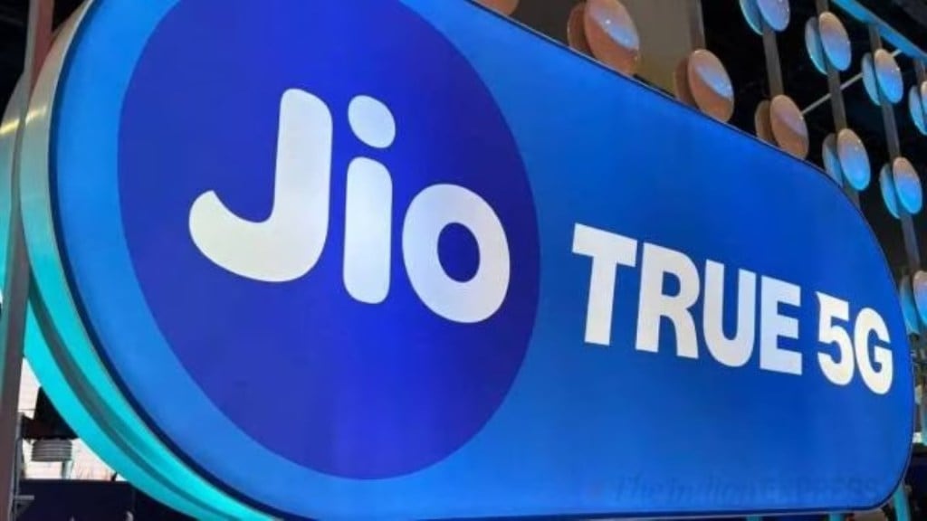 Jio Diwali Offer 2023: જિયોના એક રિચાર્જમાં મેળવો 388 દિવસની વેલિડિટી, દરરોજ 2.5 જીબી ડેટા સાથે ઘણુ બધુ મનોરંજન Jio Diwali Offer 2023: જિયોના એક રિચાર્જમાં મેળવો 388 દિવસની વેલિડિટી, દરરોજ 2.5 જીબી ડેટા સાથે ઘણુ બધુ મનોરંજન