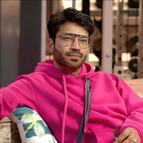 અંકિતા અને વિકી મોટાભાગે બિગ બોસના ઘરમાં અંગત બાબતોને લઈને લડતા જોવા મળે છે. તો આ જોડી લોકોનું ખૂબ મનોરંજન પણ કરી રહી છે.