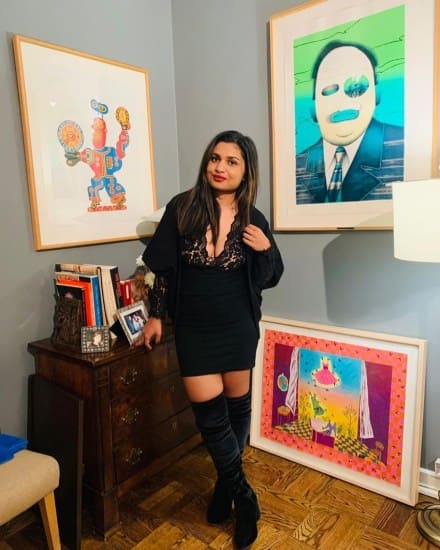 ઝારા અવારનવાર તેના ઇન્સ્ટાગ્રામ પર ચાહકો માટે તેના હોટ વીડિયો અને ફોટા શેર કરે છે.