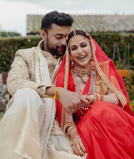 <strong>લાવણ્યા ત્રિપાઠી-વરુણ તેજ</strong><br> દક્ષિણ ભારતીય અભિનેત્રી લાવણ્યા ત્રિપાઠી અને વરુણ તેજ આ વર્ષે 1 નવેમ્બરે લગ્ન કરી રહ્યા છે. તેઓ ફિલ્મ ઉદ્યોગના સૌથી નવા પરિણીત કપલ છે, જે લગ્ન પછી તેમની પ્રથમ દિવાળી ઉજવશે. (ફોટો સ્ત્રોત: @itsmelavanya/instagram)