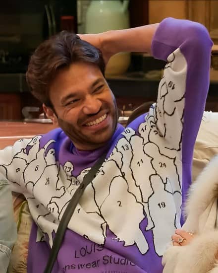 શું તમે જાણો છો કે વિકી જૈન બહુ મોટા બિઝનેસમેન છે. એક તરફ અંકિતાની કુલ સંપત્તિ 25 કરોડ રૂપિયા છે, જ્યારે વિકી 100 કરોડ રૂપિયાની સંપત્તિનો માલિક છે.