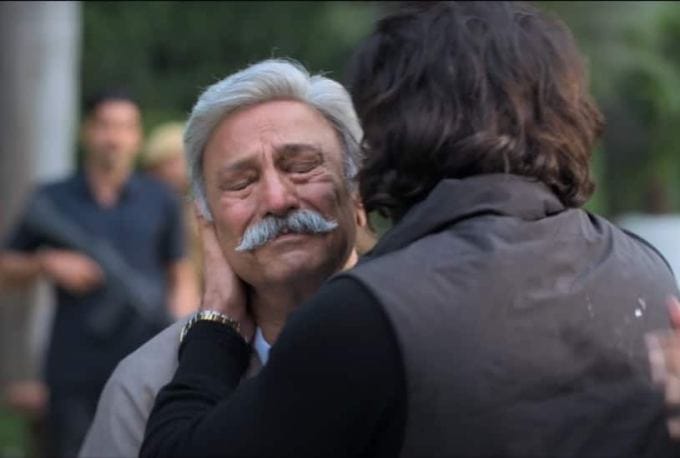 <strong>સુરેશ ઓબેરોય</strong><br>સુરેશ ઓબેરોય એનિમલમાં રણબીર કપૂરના દાદાના રોલમાં જોવા મળે છે. મીડિયા રિપોર્ટ્સ અનુસાર, આ રોલ માટે તેને 20 લાખ રૂપિયા મળ્યા છે. અહેવાલો અનુસાર, સુરેશની કુલ સંપત્તિ 60 કરોડ રૂપિયાથી વધુ છે. 