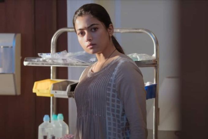 <strong>રશ્મિકા મંડન્ના</strong><br>જ્યાકે રશ્મિકા મંદનાને 'એનિમલ'માં તેના રોલ માટે 4 કરોડ રૂપિયા મળ્યા છે. તેમની કુલ સંપત્તિ 8 મિલિયન ડોલર એટલે કે 65 કરોડ રૂપિયા છે.