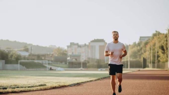 ન્યુટ્રિશનિસ્ટ અંજલિ મુખર્જીએ તેના ઈન્સ્ટાગ્રામ એકાઉન્ટ પર એક પોસ્ટ શેર કરી છે. આ પોસ્ટમાં તેણે ચાલવાના ફાયદા જણાવ્યા છે. (ફોટો: ફ્રીપિક) ન્યુટ્રિશનિસ્ટ અંજલિ મુખર્જીએ તેના ઈન્સ્ટાગ્રામ એકાઉન્ટ પર એક પોસ્ટ શેર કરી છે. આ પોસ્ટમાં તેણે ચાલવાના ફાયદા જણાવ્યા છે. (ફોટો: ફ્રીપિક)