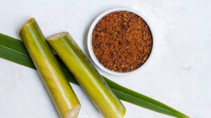 જેમ તમે જાણો છો, નકલી ગોળ તમારા સ્વાસ્થ્ય માટે ખૂબ જ હાનિકારક છે. આ ખાવાથી તમારા શરીરને ઘણું નુકસાન થઈ શકે છે. (ફોટો – ફ્રીપિક)