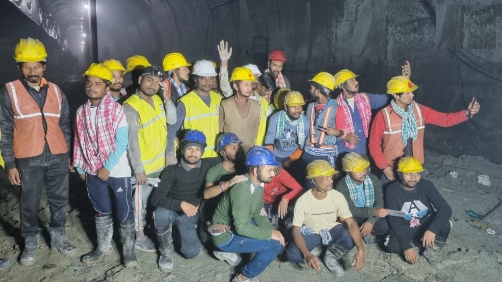 Uttarkashi Rescue Operation : PM મોદીએ ટનલમાંથી બહાર કાઢવામાં આવેલા કામદારો સાથે વાત કરી, કામદારોએ સુરંગની અંદરની અગ્નિપરીક્ષા જણાવી