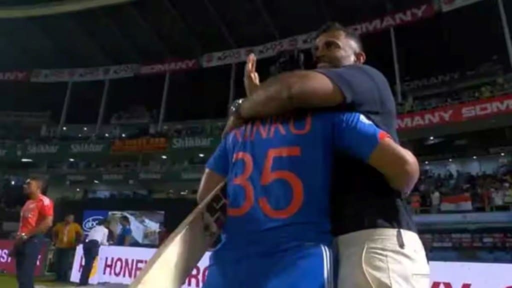 IND vs SA: રિંકુ સિંહે માત્ર 7 ઇનિંગ્સમાં જલવો દેખાડ્યો, દક્ષિણ આફ્રિકા સામે અડધી સદી ફટકારી સુર્યકુમાર યાદવનો રેકોર્ડ તોડ્યો IND vs SA: રિંકુ સિંહે માત્ર 7 ઇનિંગ્સમાં જલવો દેખાડ્યો, દક્ષિણ આફ્રિકા સામે અડધી સદી ફટકારી સુર્યકુમાર યાદવનો રેકોર્ડ તોડ્યો