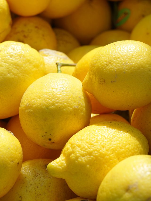 આ સિવાય લીંબુ રોમછિદ્રોને કડક કરવાનું કામ કરે છે, બ્લેકહેડ્સ ફરીથી થતા અટકાવે છે. આવા કિસ્સાઓમાં, જો તમે અઠવાડિયામાં 2 થી 2 વખત આ પદ્ધતિને અનુસરો છો, તો તમે આશ્ચર્યજનક પરિણામો જોઈ શકો છો.