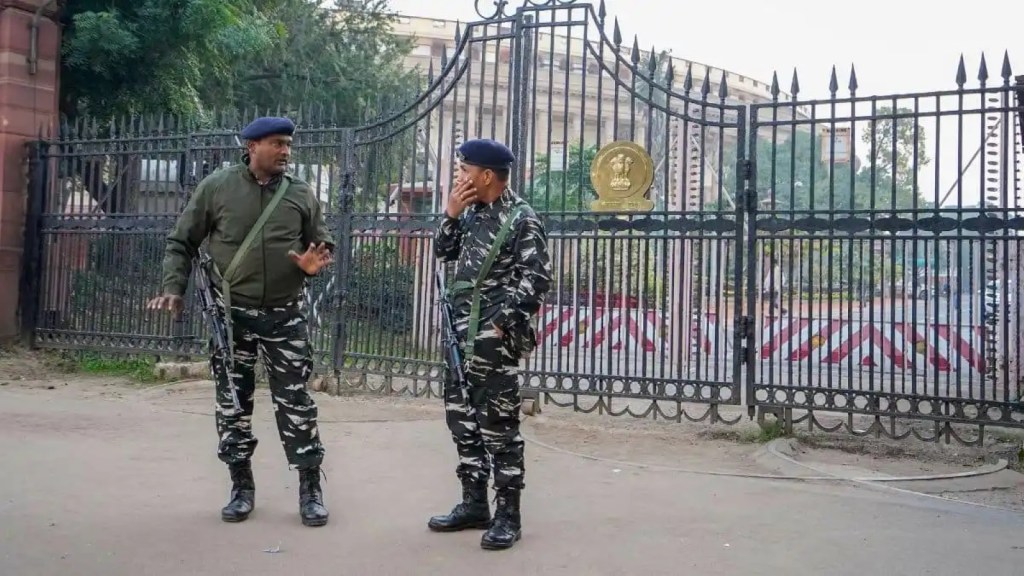 Parliament Security Breach : સંસદ સુરક્ષામાં ચૂકની તપાસ કરશે DG CRPF, MHAએ તપાસ સમિતિ બનાવી