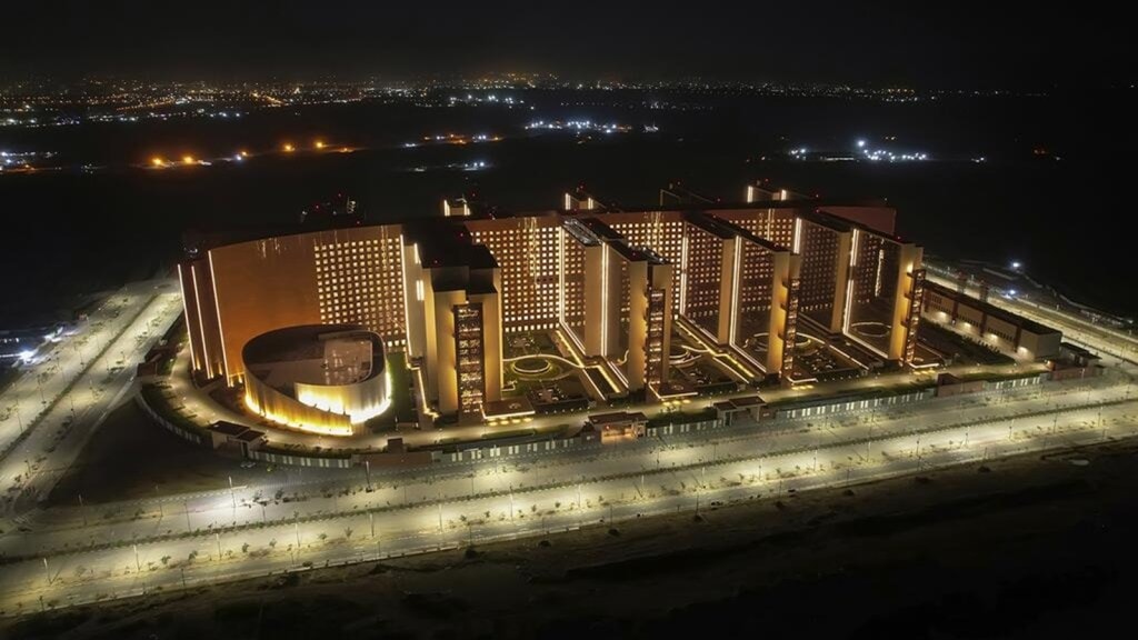 Surat Diamond Bourse | SDB | PM Modi Surat Diamond Bourse | Diamond Tradings | Diamond Hubs