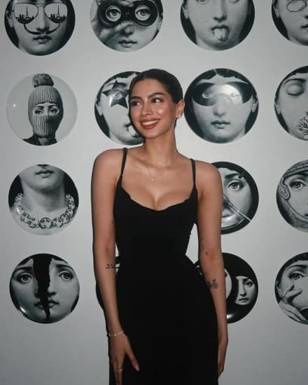 <strong>ખુશી કપૂર</strong><br>આ ફિલ્મમાં શ્રીદેવી અને બોની કપૂરની નાની દીકરી અને જાહ્નવી કપૂરની બહેન ખુશી કપૂર પણ જોવા મળી હતી. આ ફિલ્મમાં તેણે 'બેટ્ટી કપૂર' નામનું પાત્ર ભજવ્યું હતું. (ફોટો સ્ત્રોત: @khushi05k/instagram)