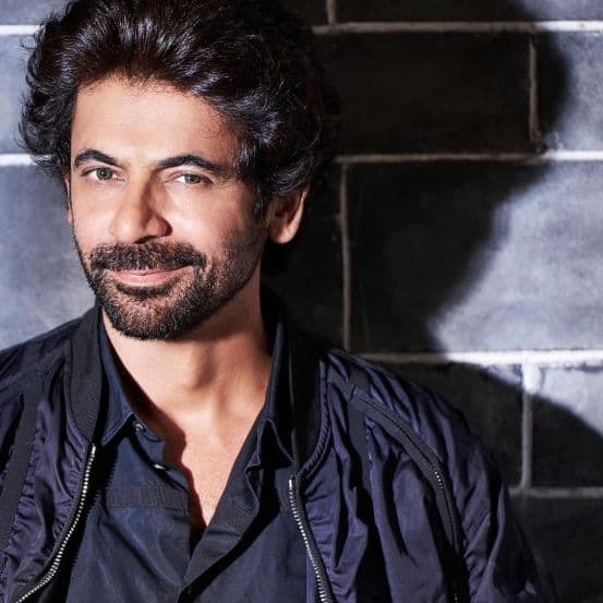 2022માં અભિનેતા સુનીલ ગ્રોવરને હાર્ટ એટેકના કારણે હોસ્પિટલમાં દાખલ કરવામાં આવ્યો હતો. આ સમયે તેની બાયપાસ સર્જરી કરવામાં આવી હતી અને 3 ફેબ્રુઆરી 2022ના રોજ તેને રજા આપવામાં આવી હતી. હાર્ટ એટેક સમયે સુનીલ 45 વર્ષનો હતો.