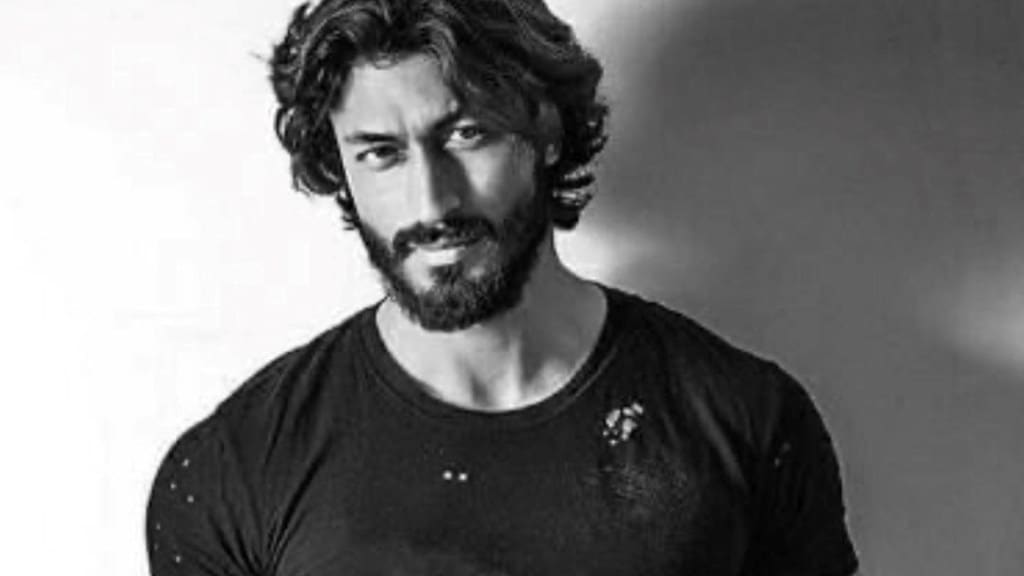 Vidyut Jamwal : વિદ્યુત જામવાલની ન્યૂડ તસવીરો જોઇને યૂઝર્સે કહ્યું, રણવીર સિંહની…