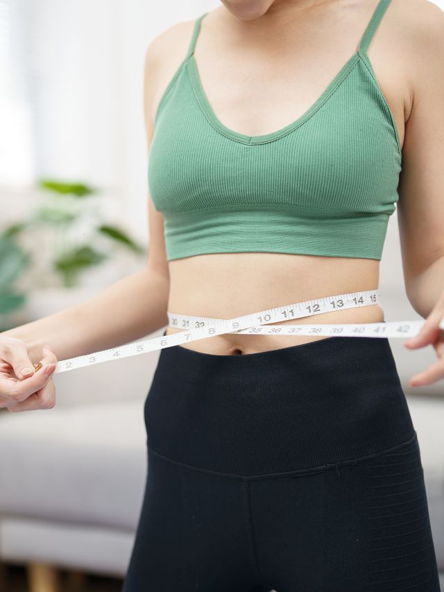 <strong>નિયમિત રીતે 30 મિનિટ દોડવાના ફાયદા :</strong><br>તમારા શરીરમાં બિનજરૂરી ચરબી ઓછી થાય છે. જે સ્થૂળતાને દૂર કરી શકે છે. વજન ઘટાડવા અથવા વજન ઘટાડવા માટે દોડવું વધુ ફાયદાકારક છે<strong>.</strong>