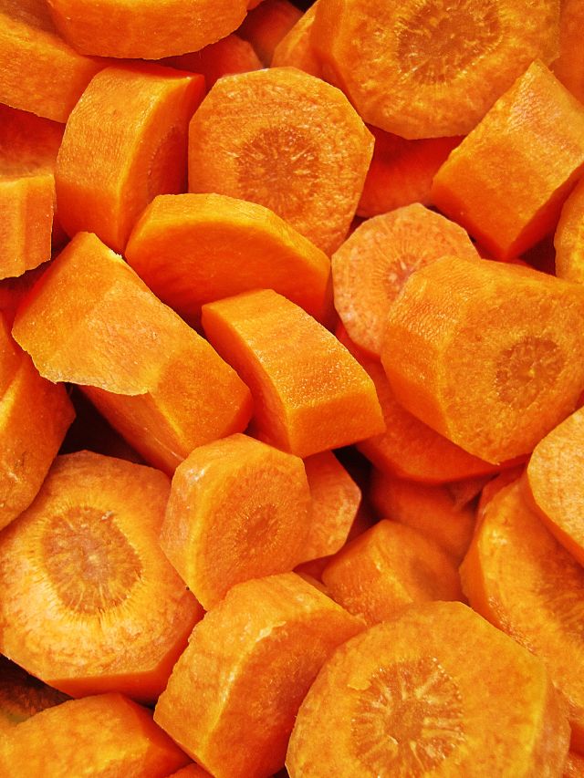 ડાયાબિટીસના દર્દીઓ માટે ગાજર વધુ ફાયદાકારક છે. તેઓએ તેમના આહારમાં ગાજરનો સમાવેશ કરવો જોઈએ.