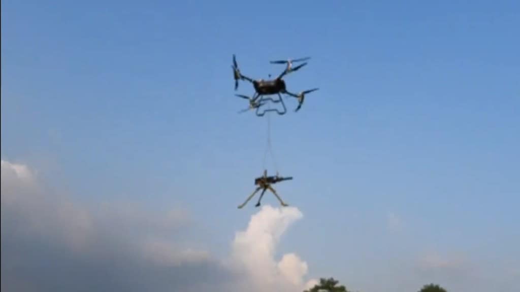 ભારતીય સેનાનો સાથી છે આ ખાસ ડ્રોન, હથિયારોની ડિલિવરીથી લઇ દુશ્મનોના ઠેકાણા નષ્ટ કરશે, જુઓ વીડિયો ભારતીય સેનાનો સાથી છે આ ખાસ ડ્રોન, હથિયારોની ડિલિવરીથી લઇ દુશ્મનોના ઠેકાણા નષ્ટ કરશે, જુઓ વીડિયો