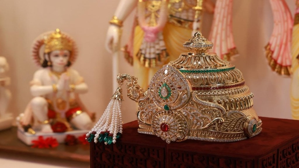 Ram lalla murti | Ram lalla gold mukut Price | Ram lalla gold mukut Photo | Ram lalla gold mukut from mukesh patel | Ram lalla gold mukut from surat | ram temple ayodhya | ayodhya ram lalla | ayodhya ram mandir