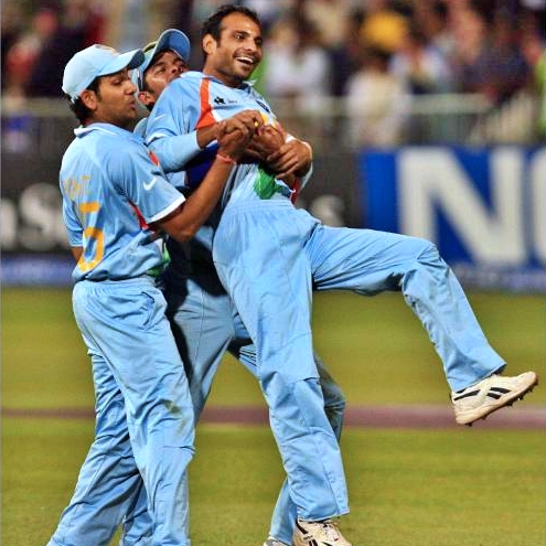ભારતને 2007 ICC T20 વર્લ્ડ કપમાં ચેમ્પિયન બનાવવાવી  મહત્ત્વની ભૂમિકા ભજવનાર ફાસ્ટ બોલર જોગીન્દર શર્માએ 3 ફેબ્રુઆરીએ ક્રિકેટના તમામ ફોર્મેટમાંથી નિવૃત્તિ જાહેર કરી હતી. (ફોટો સોર્સ-X)