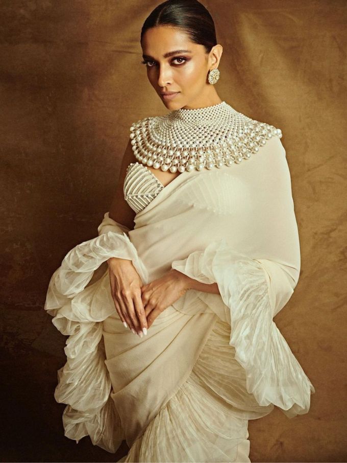 આ ફિલ્મ 25 જાન્યુઆરીના રોજ સિનેમાઘરોમાં રિલીઝ થવાની છે. રોમાંસની સાથે-સાથે દીપિકા આ ફિલ્મમાં એક્શન કરતી પણ જોવા મળશે.