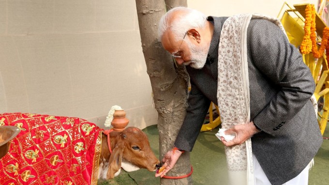 પોંગલની ઉજવણી દરમિયાન પીએમ મોદી.