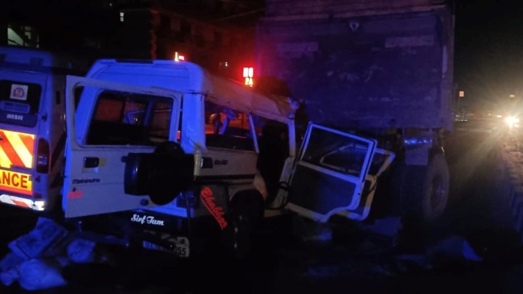 Dholka Accident : ધોળકા અકસ્માત, પુલેન સર્કલ પાસે બોલેરો-ડમ્પર પાછળ ઘુસી, પાંચના મોત Dholka Accident : ધોળકા અકસ્માત, પુલેન સર્કલ પાસે બોલેરો-ડમ્પર પાછળ ઘુસી, પાંચના મોત