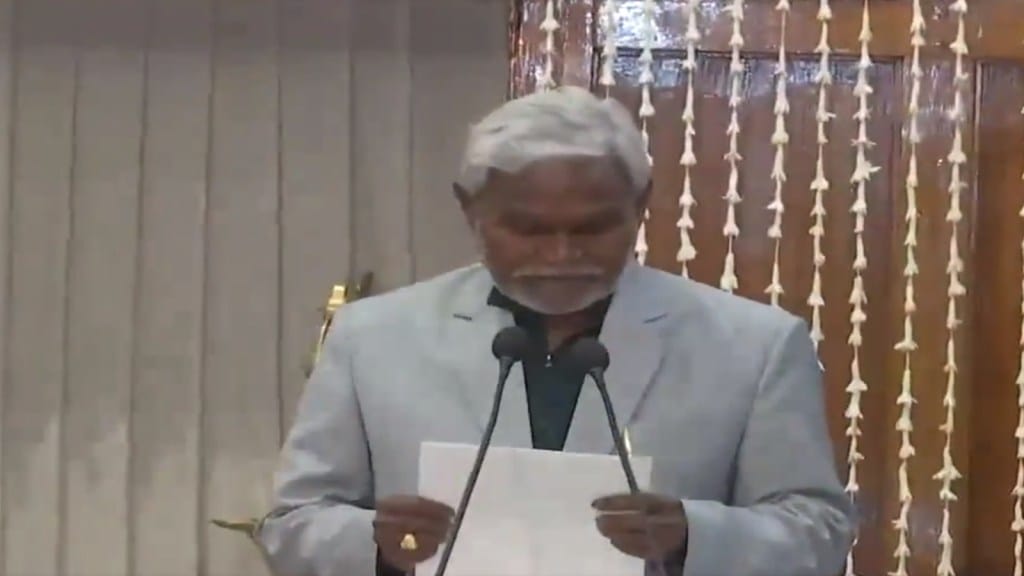 ઝારખંડ મુખ્યમંત્રી : ચંપઈ સોરેને ઝારખંડના સીએમ નવી CM તરીકે લીધા શપથ, 10 દિવસમાં સાબિત કરવી પડશે બહુમતી ઝારખંડ મુખ્યમંત્રી : ચંપઈ સોરેને ઝારખંડના સીએમ નવી CM તરીકે લીધા શપથ, 10 દિવસમાં સાબિત કરવી પડશે બહુમતી