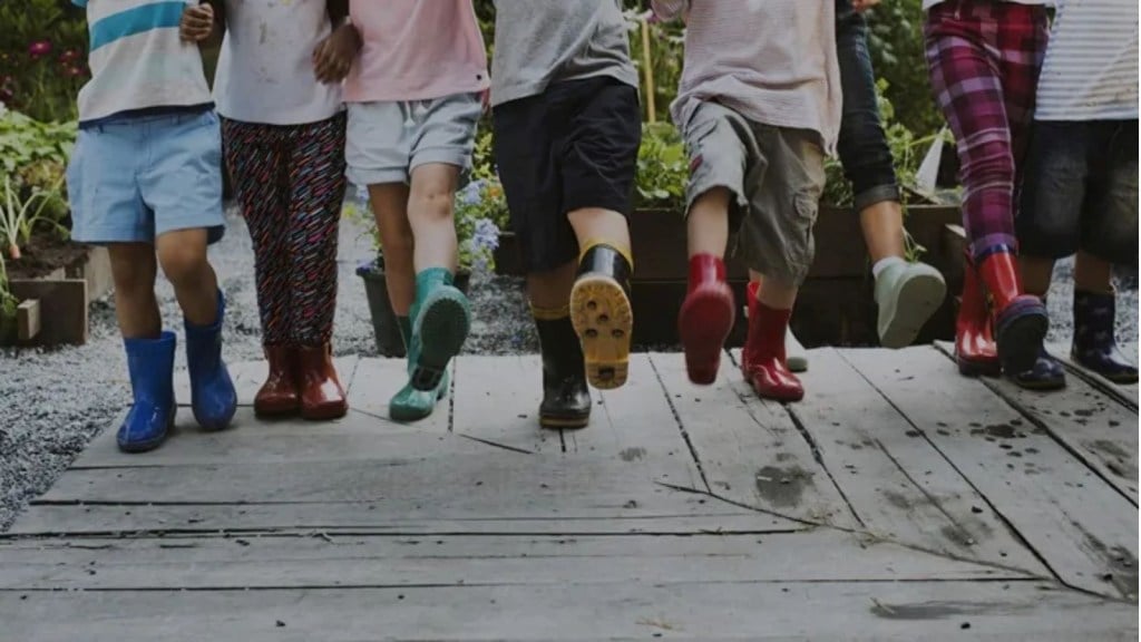 પેરેન્ટિંગ ટિપ્સ : તમારૂ બાળક જિદ્દી બની ગયું છે? તેને સુધારવા અપનાવો આ ટિપ્સ, બાળક બનશે સંસ્કારી પેરેન્ટિંગ ટિપ્સ : તમારૂ બાળક જિદ્દી બની ગયું છે? તેને સુધારવા અપનાવો આ ટિપ્સ, બાળક બનશે સંસ્કારી