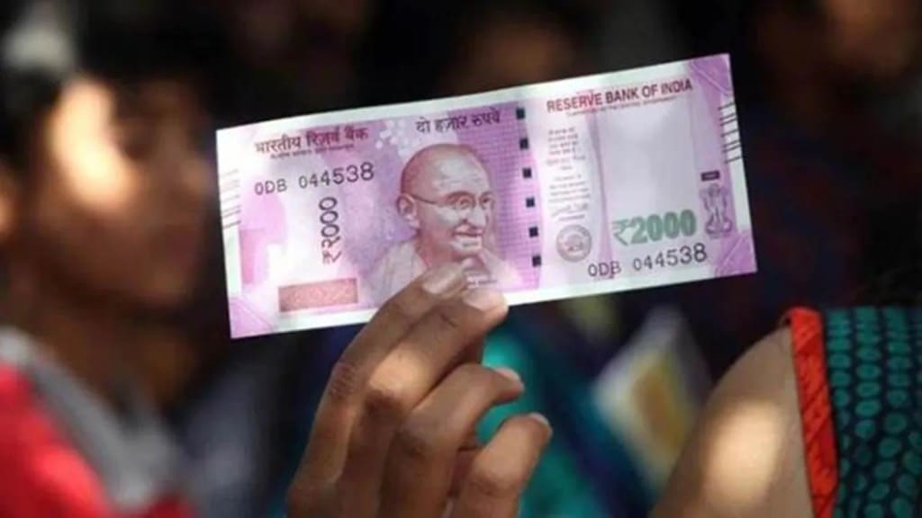 2000 રૂપિયાની નોટ વિશે મોટા સમાચાર, જાણો RBI એ ચલણી નોટ જમા અને એક્સચેન્જ કરવા વિશે શું કહ્યું 2000 રૂપિયાની નોટ વિશે મોટા સમાચાર, જાણો RBI એ ચલણી નોટ જમા અને એક્સચેન્જ કરવા વિશે શું કહ્યું