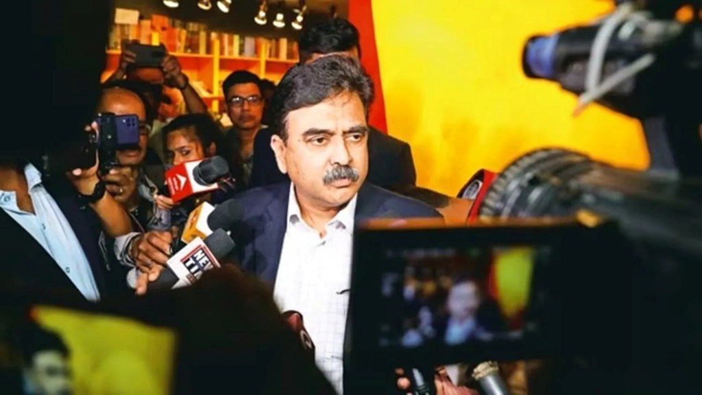 કલકત્તા હાઈકોર્ટના જજ અભિજીત ગંગોપાધ્યાય રાજનીતિમાં પ્રવેશ કરશે, ભાજપ-કોંગ્રેસ બન્નેએ કર્યું સ્વાગત કલકત્તા હાઈકોર્ટના જજ અભિજીત ગંગોપાધ્યાય રાજનીતિમાં પ્રવેશ કરશે, ભાજપ-કોંગ્રેસ બન્નેએ કર્યું સ્વાગત