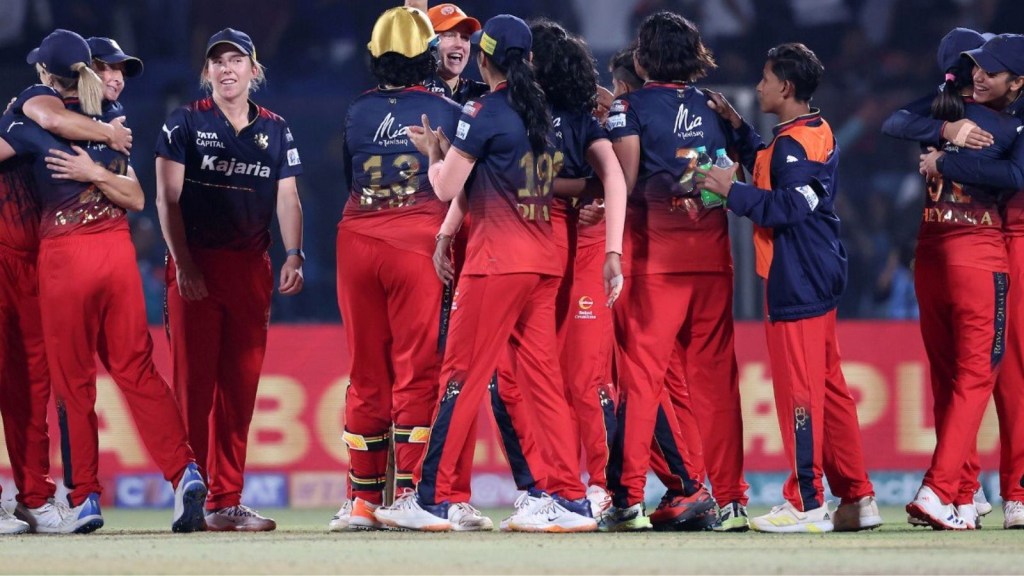 વિમેન્સ પ્રીમિયર લીગ : મુંબઈને 5 રને હરાવી આરસીબીની ટીમ ફાઇનલમાં વિમેન્સ પ્રીમિયર લીગ : મુંબઈને 5 રને હરાવી આરસીબીની ટીમ ફાઇનલમાં