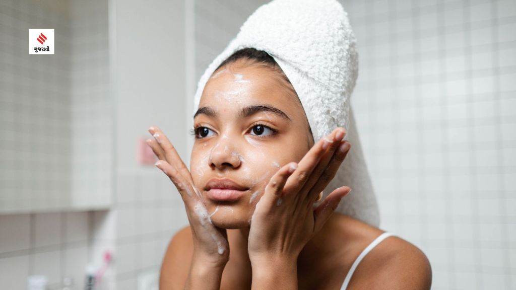 Potato face pack benefits for glowing skin home remedies skincare tips in gujarati