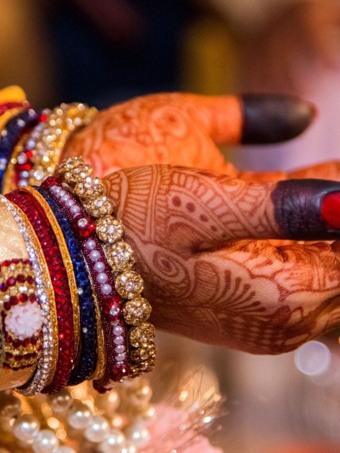 જો માતાનું બ્લડગ્રુપ નેગેટિવ છે અને પિતાનું બ્લડગ્રુપ પોઝિટિવ છે . આવા આધાર પર લગ્ન ન કરવાનો નિર્ણય લેવો અયોગ્ય છે. સમાન બ્લડ ગ્રુપના લોકો પણ લગ્ન કરી શકે છે. આ અંગે ઘણી ગેરમાન્યતાઓ છે.